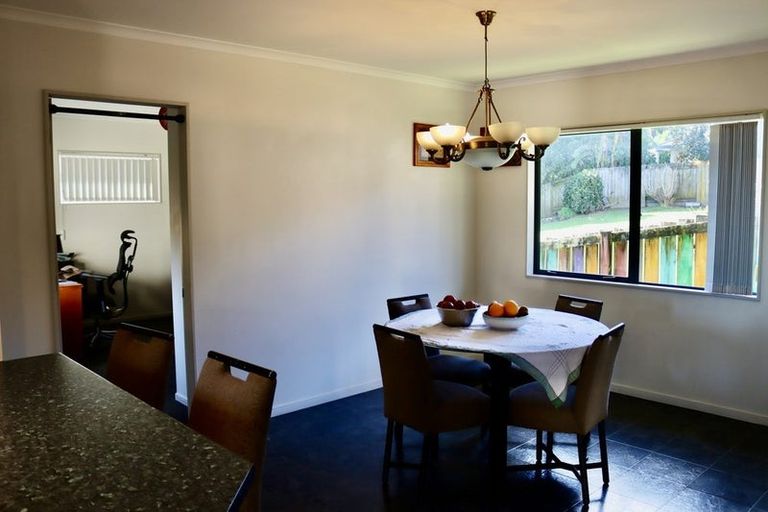 Photo of property in 17 Maddison Place, Welcome Bay, Tauranga, 3112