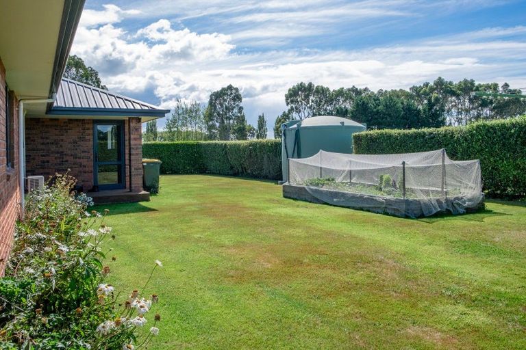 Photo of property in 46 Lucks Road, Waimate, 7980