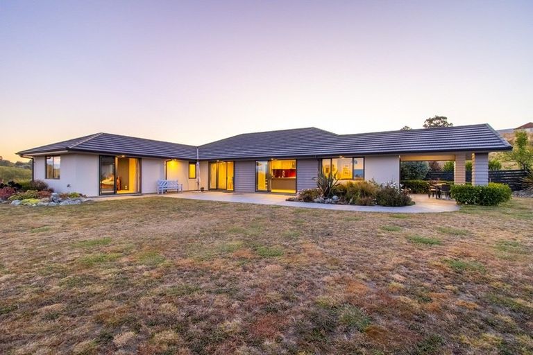 Photo of property in 21 Suncrest Drive, Tasman, Upper Moutere, 7173