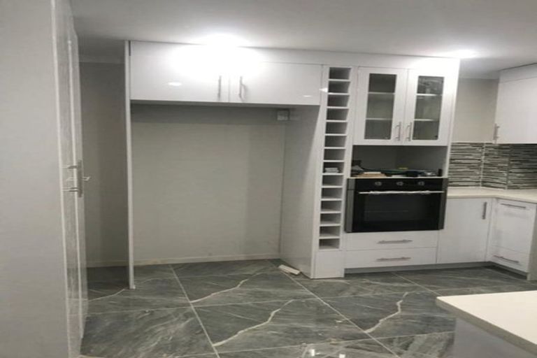 Photo of property in 5 Hawkley Close, Flat Bush, Auckland, 2019