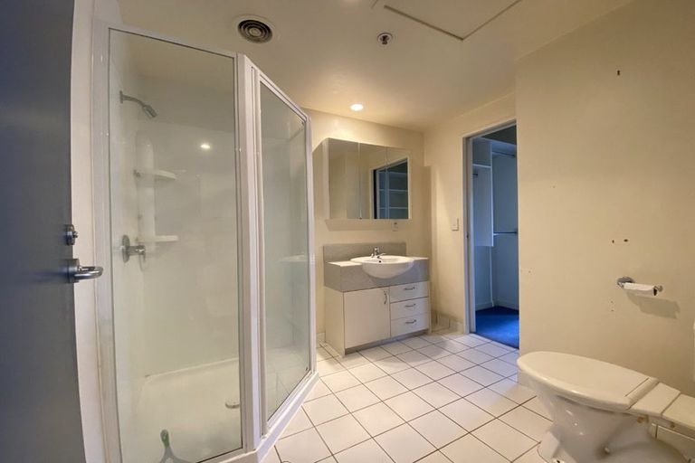 Photo of property in Terrace Heights Apartments, 9b/163 The Terrace, Wellington Central, Wellington, 6011