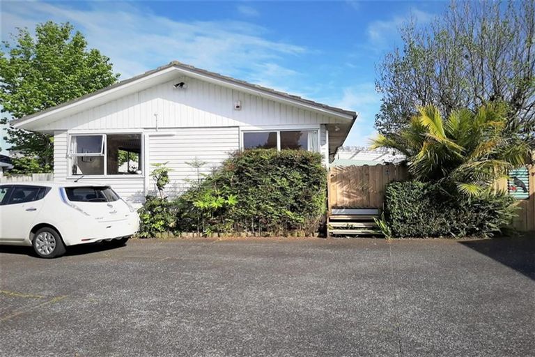 Photo of property in 1/7 Studfall Street, Pakuranga Heights, Auckland, 2010
