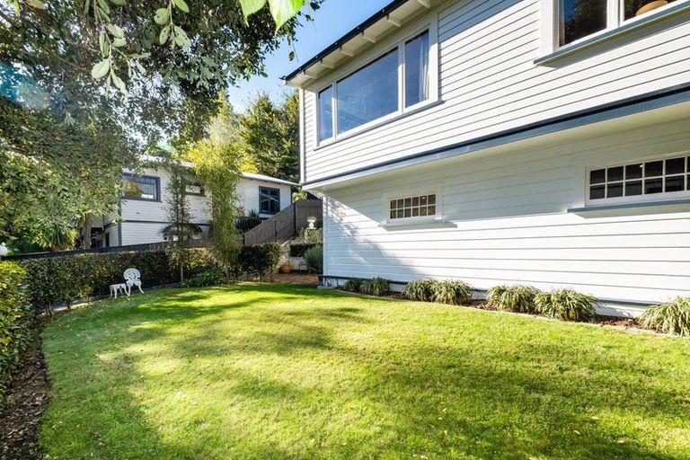 Photo of property in 15 Burns Road, Hospital Hill, Napier, 4110