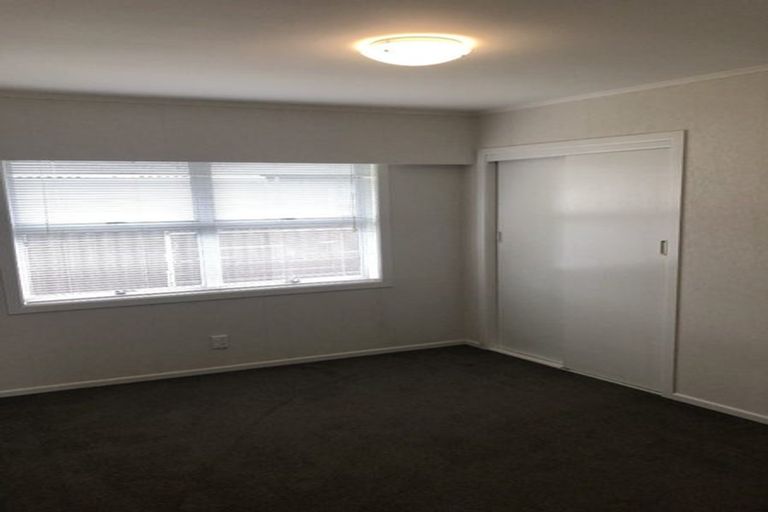 Photo of property in 27 Howden Road, Fairfield, Hamilton, 3214