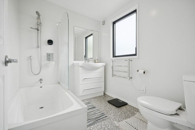 Photo of property in 7 Phillip Street, Johnsonville, Wellington, 6037