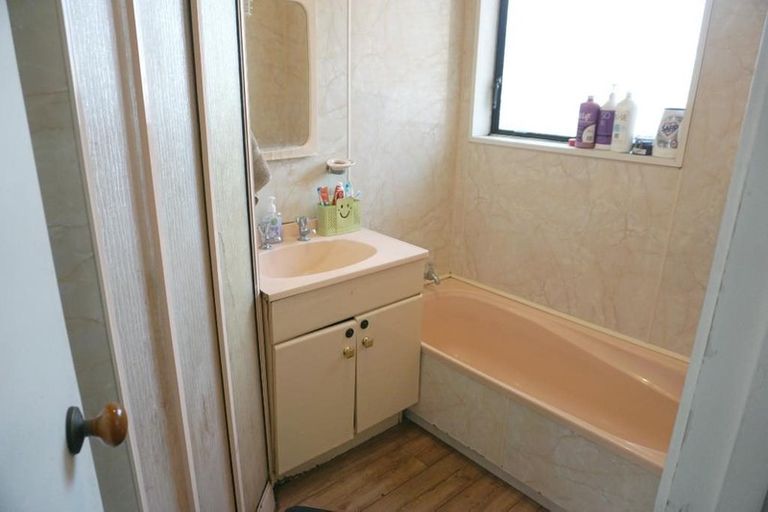 Photo of property in 57 Kuaka Crescent, Bromley, Christchurch, 8062