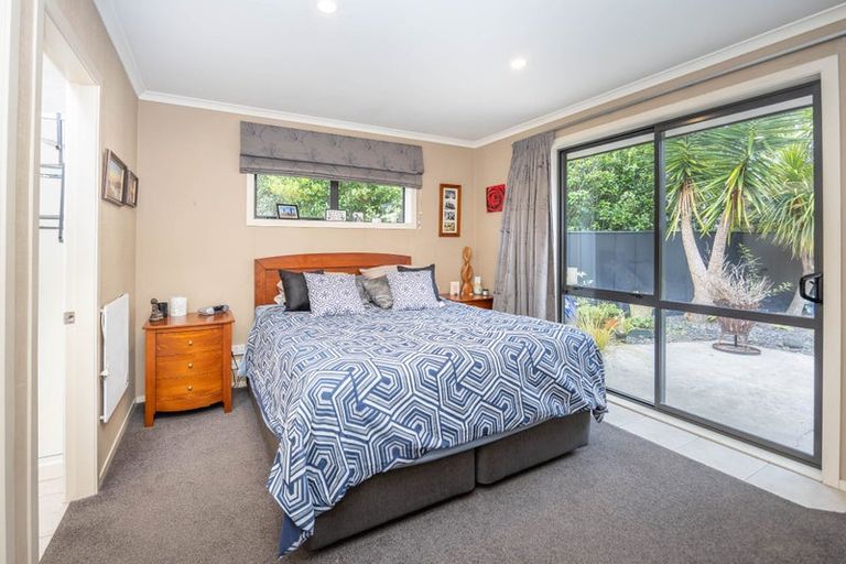 Photo of property in 42 Nielsen Gardens, Rototuna, Hamilton, 3210