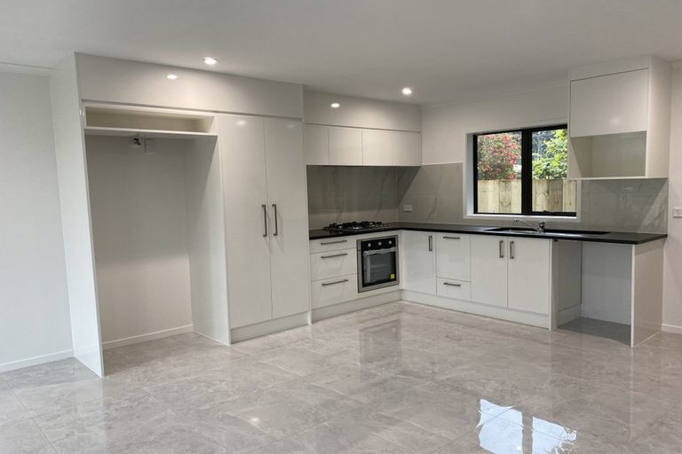 Photo of property in 27a Tawa Crescent, Manurewa, Auckland, 2102