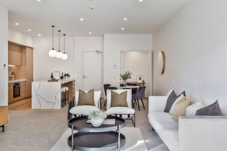 Photo of property in 135 Hibiscus Drive, Orewa, 0931