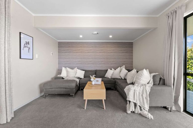 Photo of property in 2 Waitawa Place, Lynmore, Rotorua, 3010