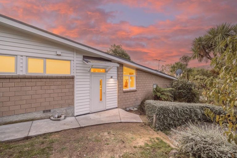 Photo of property in 79a Port Hills Road, Heathcote Valley, Christchurch, 8022