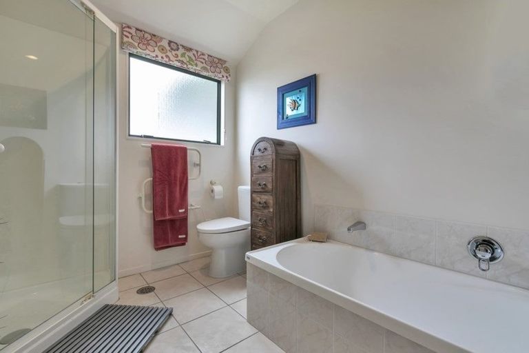 Photo of property in 4/39 Church Street, Northcote Point, Auckland, 0627