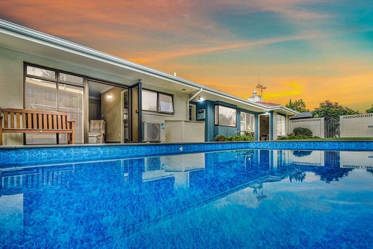 Photo of property in 51 Glen Lynne Avenue, Queenwood, Hamilton, 3210