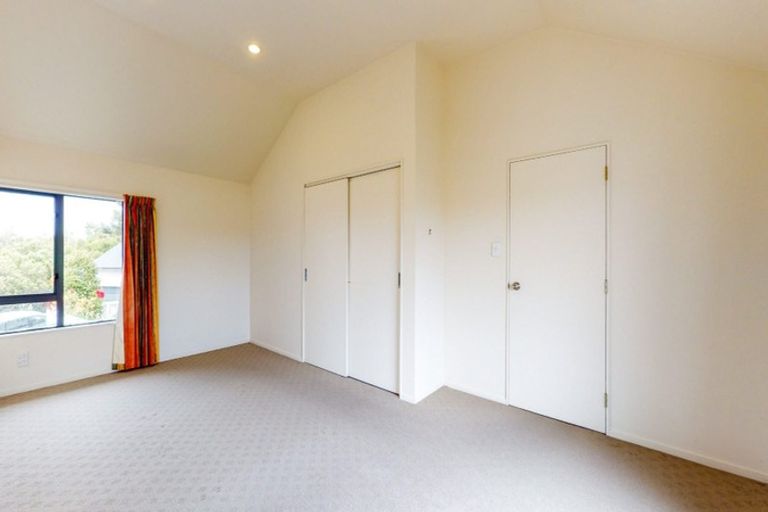 Photo of property in 6b Atamira Close, Churton Park, Wellington, 6037