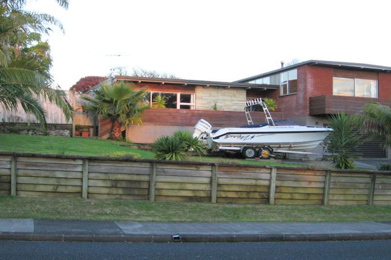 Photo of property in 64 O'halloran Road, Howick, Auckland, 2014