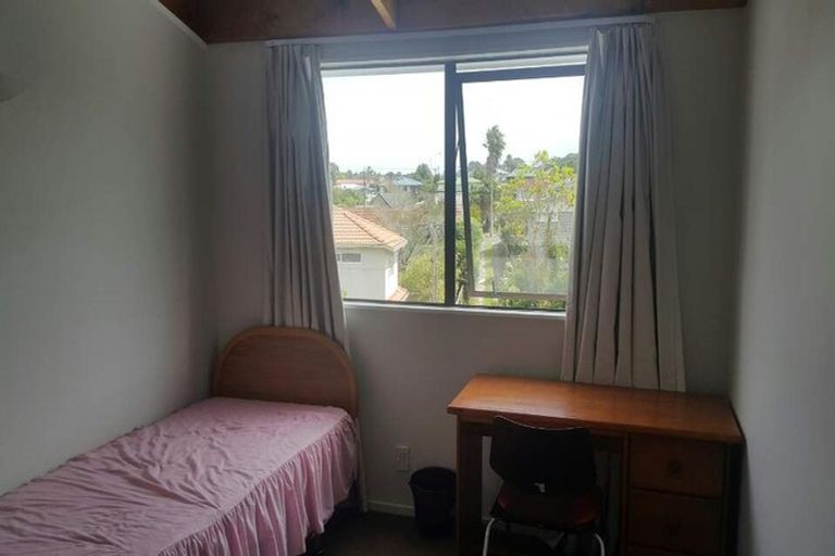 Photo of property in 1/14 Bond Crescent, Forrest Hill, Auckland, 0620