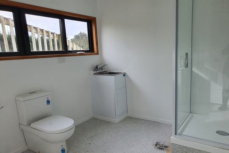 Photo of property in 144 Taupaki Road, Taupaki, Henderson, 0782