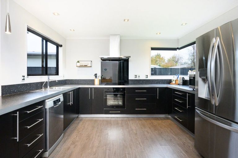 Photo of property in 24 Branigan Parade, Kelvin Grove, Palmerston North, 4414