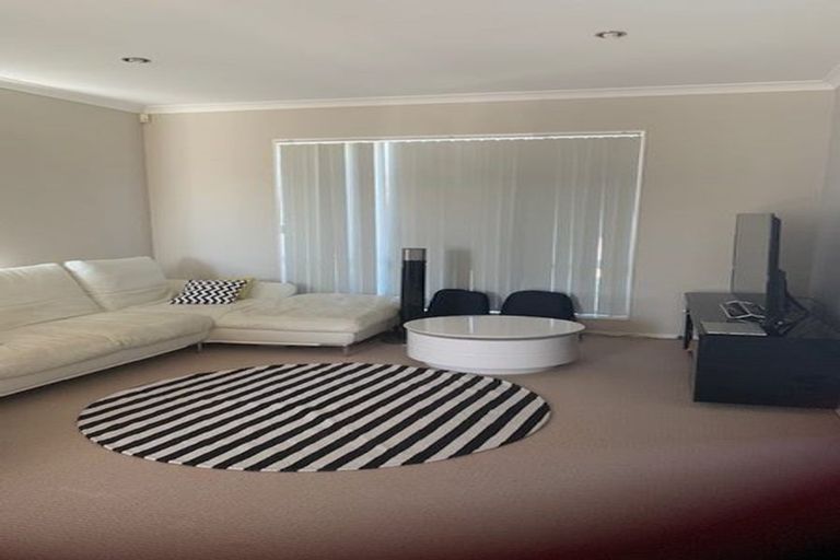 Photo of property in 6 Karson Place, Flat Bush, Auckland, 2016