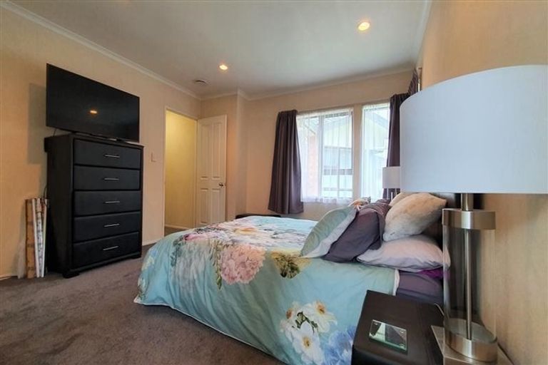 Photo of property in 1/21 Glanworth Place, Dannemora, Auckland, 2016