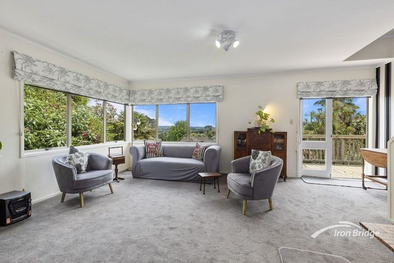 Photo of property in 2/34 Aeroview Drive, Beach Haven, Auckland, 0626