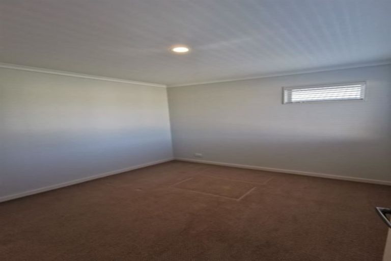 Photo of property in 100 Stancombe Road, Flat Bush, Auckland, 2016