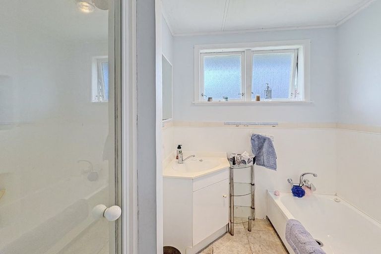 Photo of property in 140 Cornfoot Street, Castlecliff, Whanganui, 4501