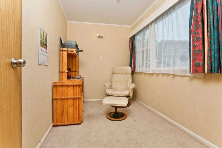 Photo of property in 3 Hamilton Place, Glenfield, Auckland, 0629