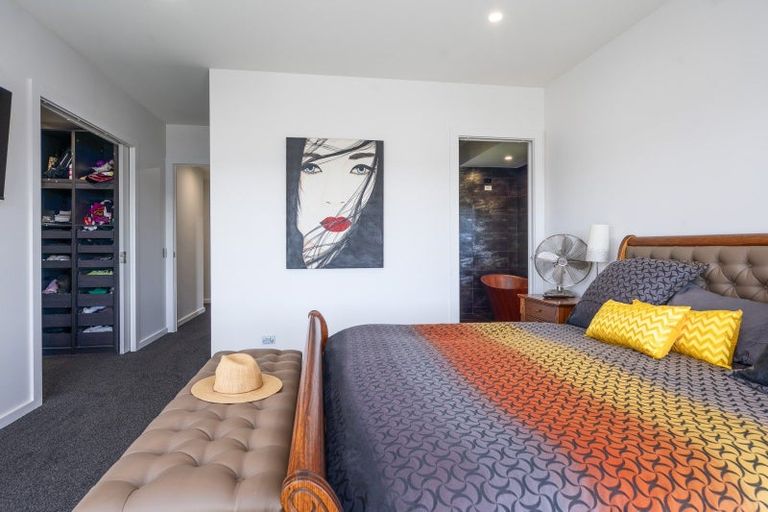 Photo of property in 38 Peregrine Place, Kinloch, Taupo, 3377