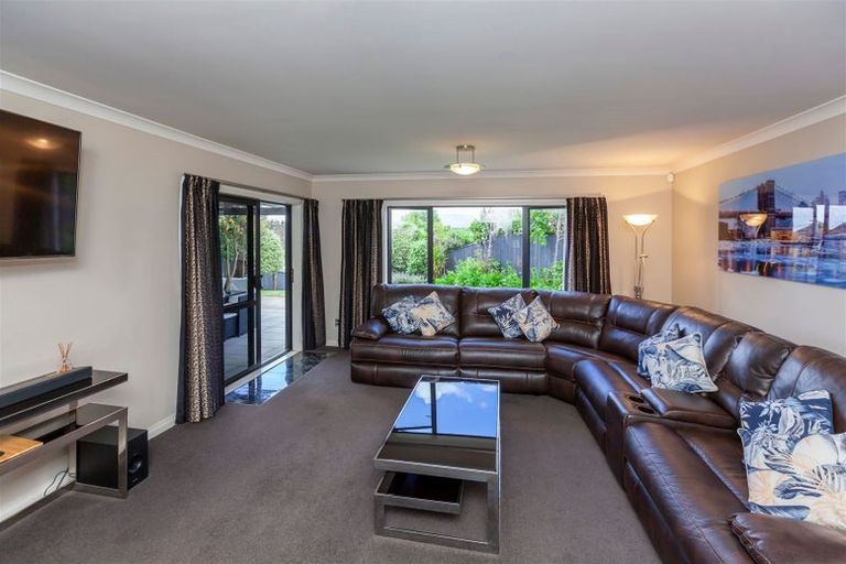 Photo of property in 4 Consort Close, Paraparaumu Beach, Paraparaumu, 5032