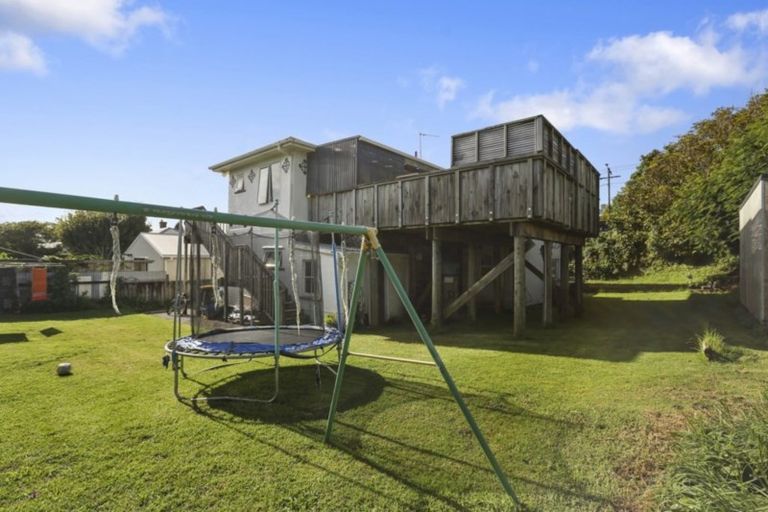 Photo of property in 157 Molesworth Street, New Plymouth, 4312