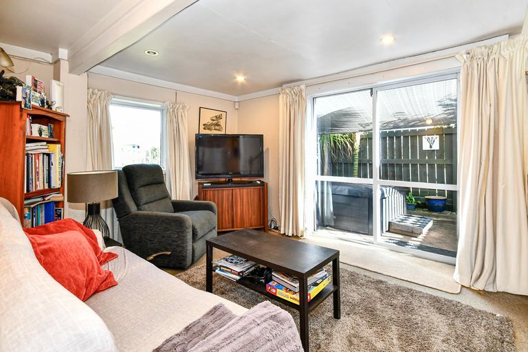 Photo of property in 21 Clark Road, Pahurehure, Papakura, 2113