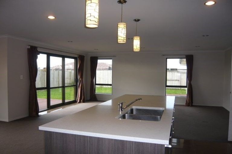 Photo of property in 64 Sirius Crescent, Rototuna North, Hamilton, 3210