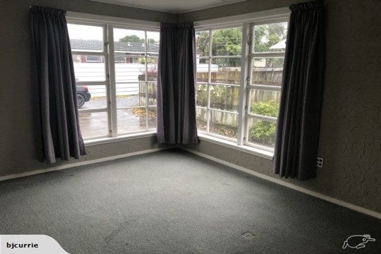 Photo of property in 15a Limbrick Street, Terrace End, Palmerston North, 4410
