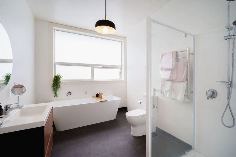 Photo of property in 72 Forbury Road, Saint Clair, Dunedin, 9012