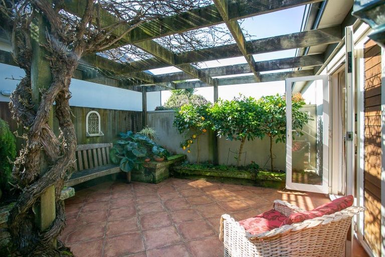 Photo of property in 29b Clare Street, Cambridge, 3434