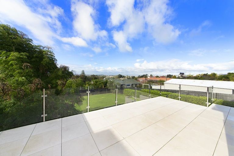 Photo of property in 151 Birkenhead Avenue, Birkenhead, Auckland, 0626