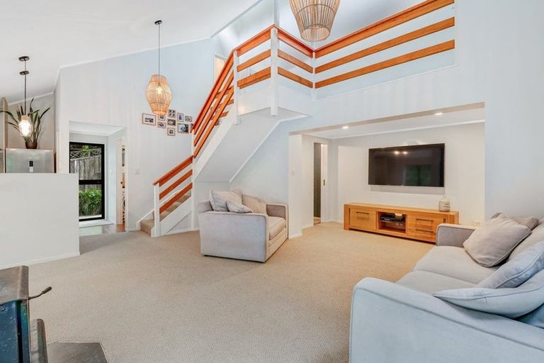 Photo of property in 7 Emery Grove, Bayview, Auckland, 0629