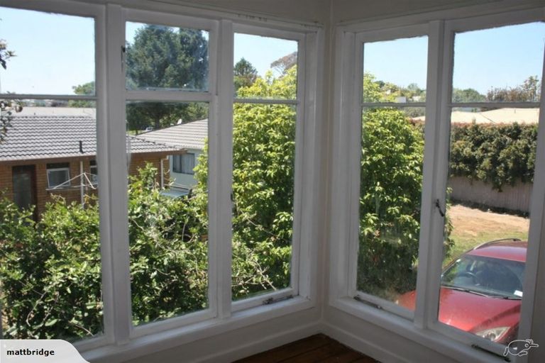 Photo of property in 1-2/10 Lidcombe Place, Avondale, Auckland, 1026