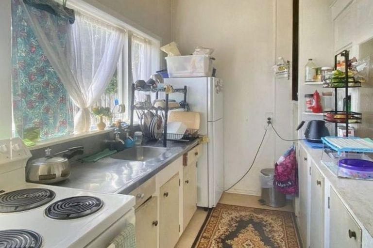 Photo of property in 10 Kamo Road, Regent, Whangarei, 0112