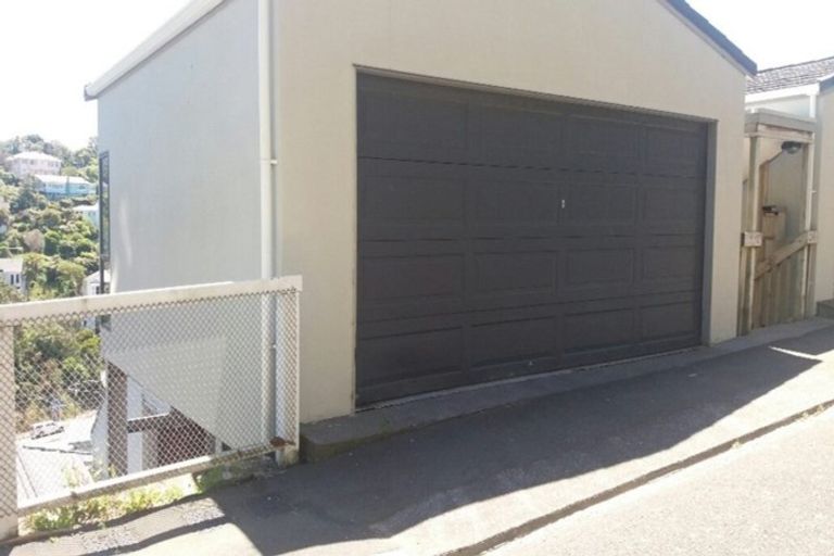 Photo of property in 44a Fairview Crescent, Kelburn, Wellington, 6012