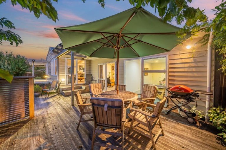 Photo of property in 30 Longfellow Street, Trentham, Upper Hutt, 5018