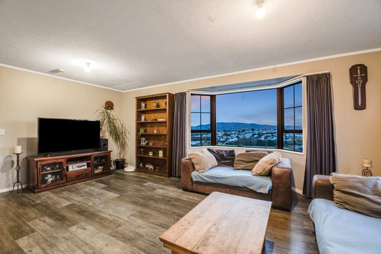 Photo of property in 10 Adventure Drive, Whitby, Porirua, 5024