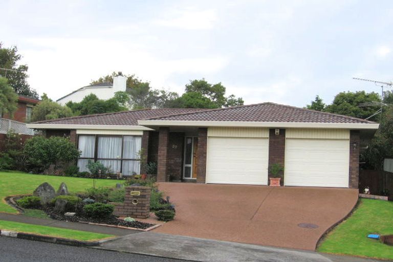 Photo of property in 29 Lexington Drive, Botany Downs, Auckland, 2010