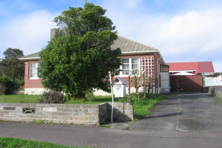 Photo of property in 104 Rangiora Avenue, Roslyn, Palmerston North, 4414