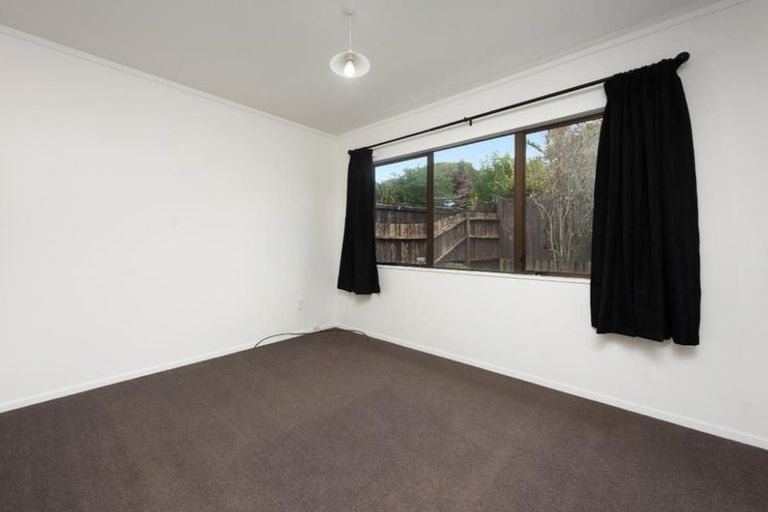 Photo of property in 13b Pokapu Place, Bethlehem, Tauranga, 3110