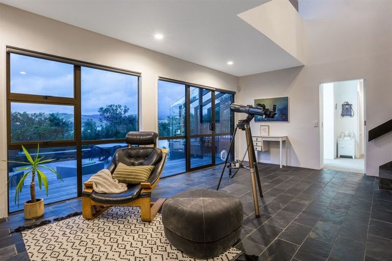 Photo of property in 26 Postgate Drive, Whitby, Porirua, 5024