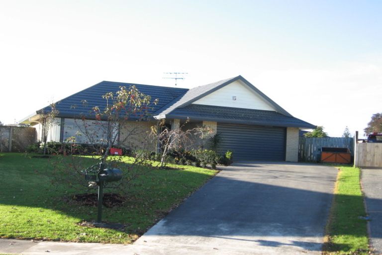 Photo of property in 9 Linicro Place, Wattle Downs, Auckland, 2103