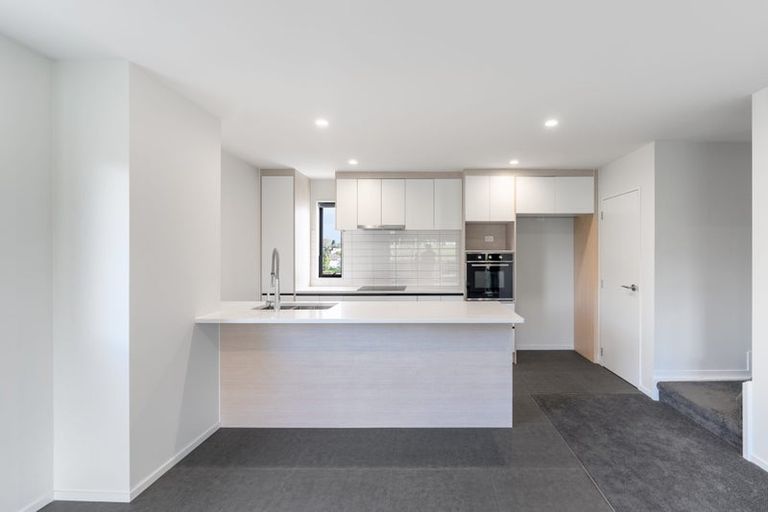 Photo of property in 198 Forrest Hill Road, Forrest Hill, Auckland, 0620