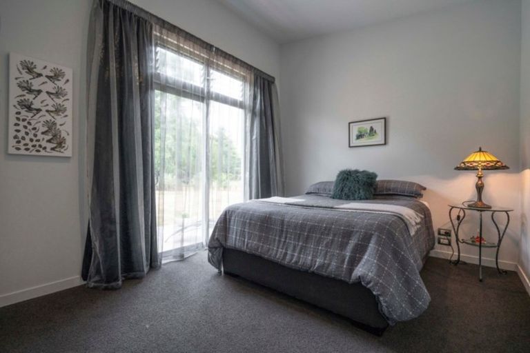 Photo of property in 8 Sherwood Downs Drive, Horsham Downs, Hamilton, 3281